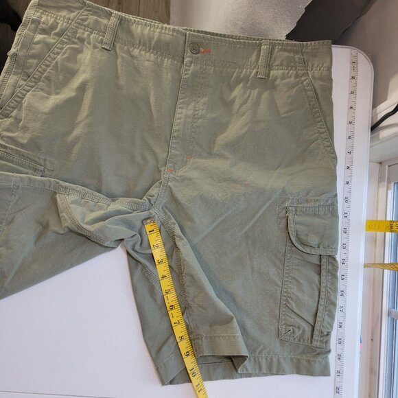 LL Bean Mens Cargo Shorts Ripstop Natural Fit Olive Green Pockets Hiking Sz 38W - Picture 13 of 13